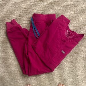 Figs pink Scrub Set like new jogger scrub pants one pocket scrub top